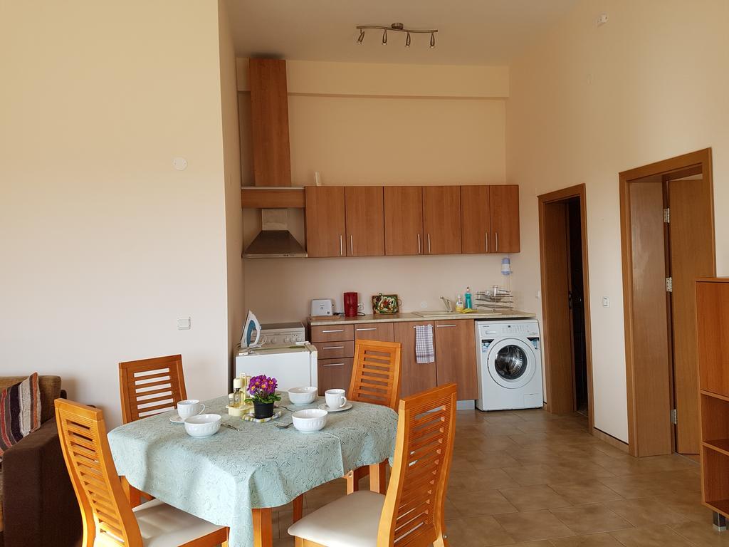 Villa Ketli Apartment Bliznatsi Zewnętrze zdjęcie